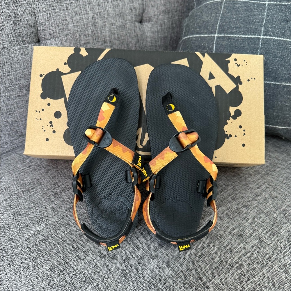 Luna Middle Bear Women’s/Men’s Running & Hiking Sandal